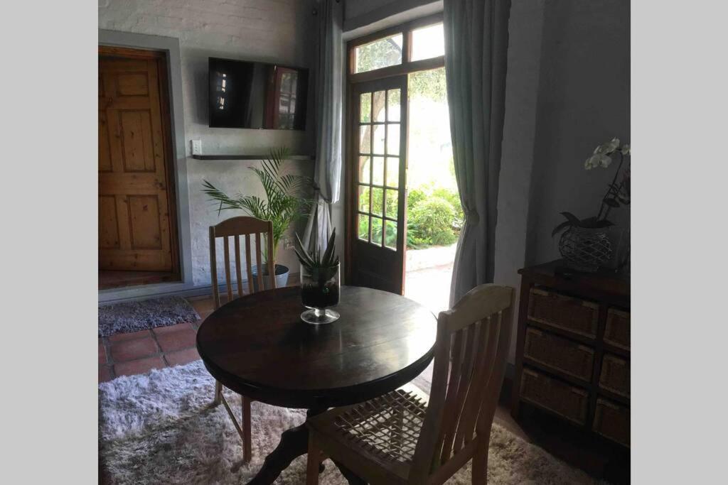 Protea Studio Franschhoek Central Bagian luar foto